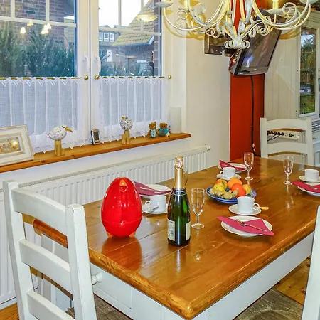 Haus Vierjahreszeiten 2 *