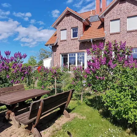 Haus Vierjahreszeiten 2 Timmendorf