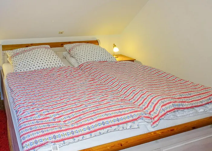 Ferienhaus Haus Vierjahreszeiten 2 *